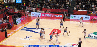  不愧扣籃王！迪亞洛溜底線接隊(duì)友傳球 上演大猩猩掛筐暴扣