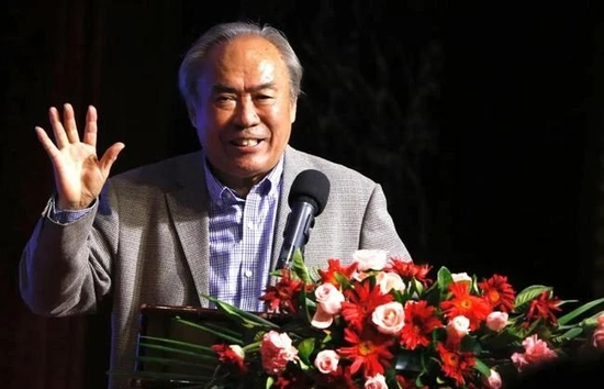  詹俊悼念嚴(yán)俊君：《足球》報伴隨著我成長，是我和父親共鳴的橋梁