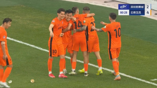  玉昆4-2領(lǐng)先新鵬城！杜加利奇冒頂，徐宏杰得球抽射破門