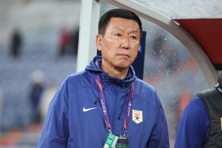  崔康熙：間歇期被抽調(diào)了很多球員訓(xùn)練受影響，國腳每人狀態(tài)不同